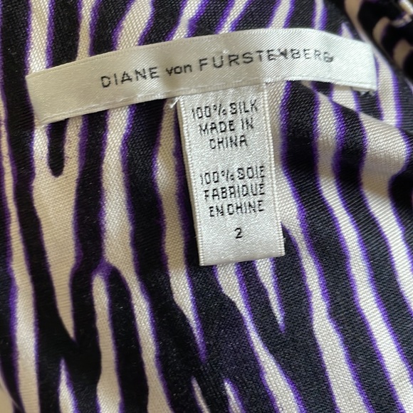DIANE von Furstenberg 100% silk dress like new - Picture 10 of 11